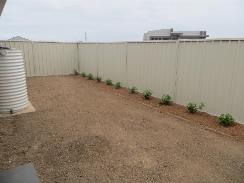 5 Bartlett Street, Oran Park NSW 2570