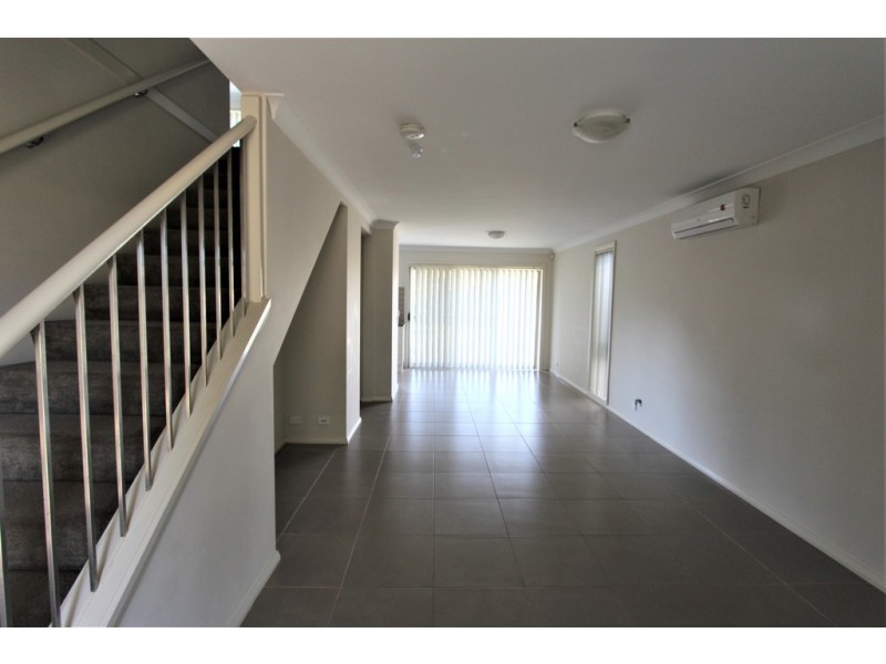63 Mary Ann Drive, Glenfield NSW 2167