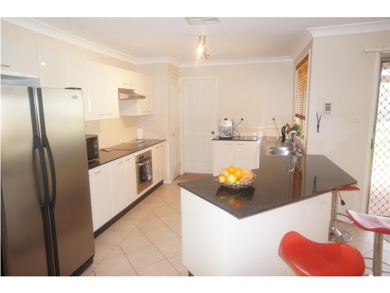 33 Derwent Road, Bringelly NSW 2556