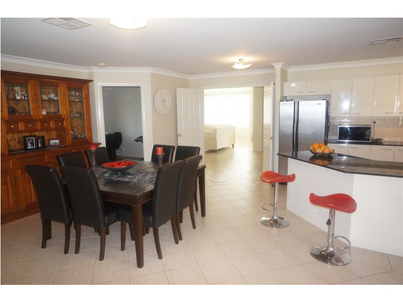 33 Derwent Road, Bringelly NSW 2556