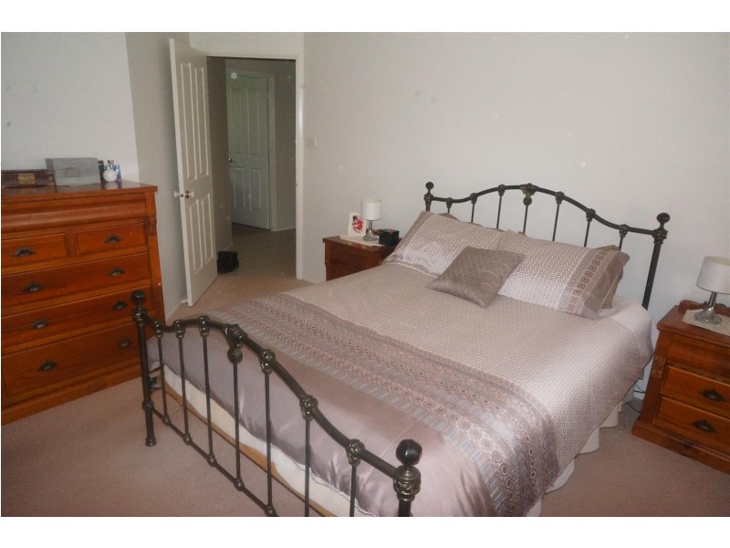 33 Derwent Road, Bringelly NSW 2556