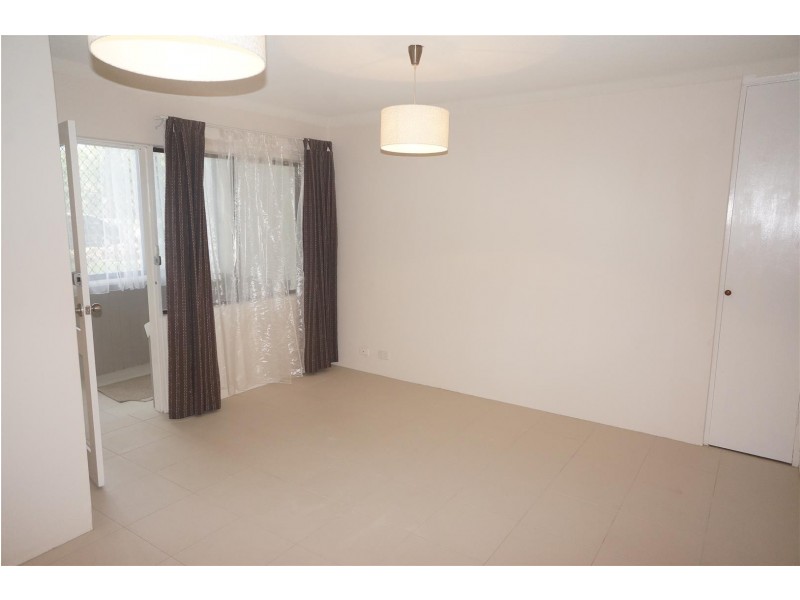 1/34 Remembrance Ave, Warwick Farm NSW 2170