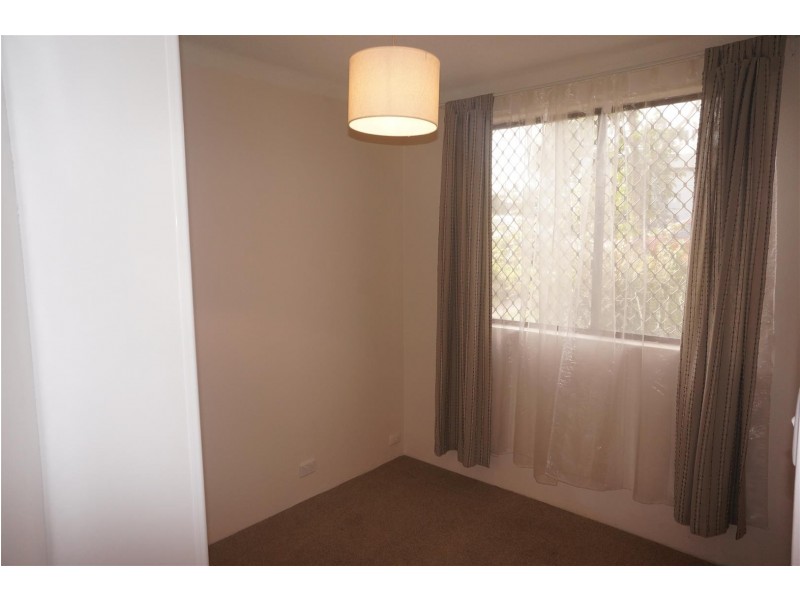 1/34 Remembrance Ave, Warwick Farm NSW 2170