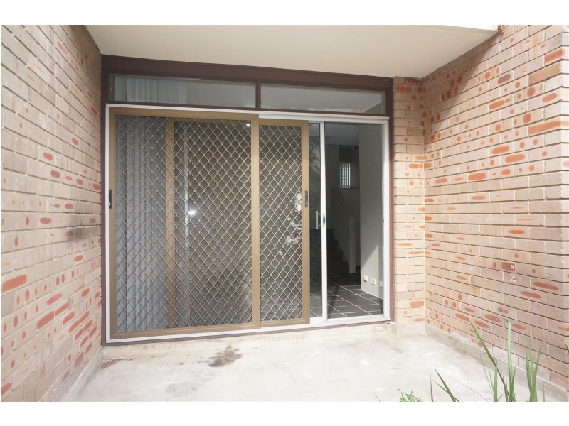 22/26 Remembrance Avenue, Warwick Farm NSW 2170