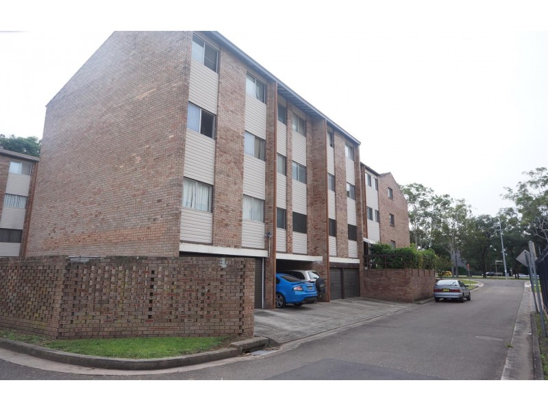 22/26 Remembrance Avenue, Warwick Farm NSW 2170