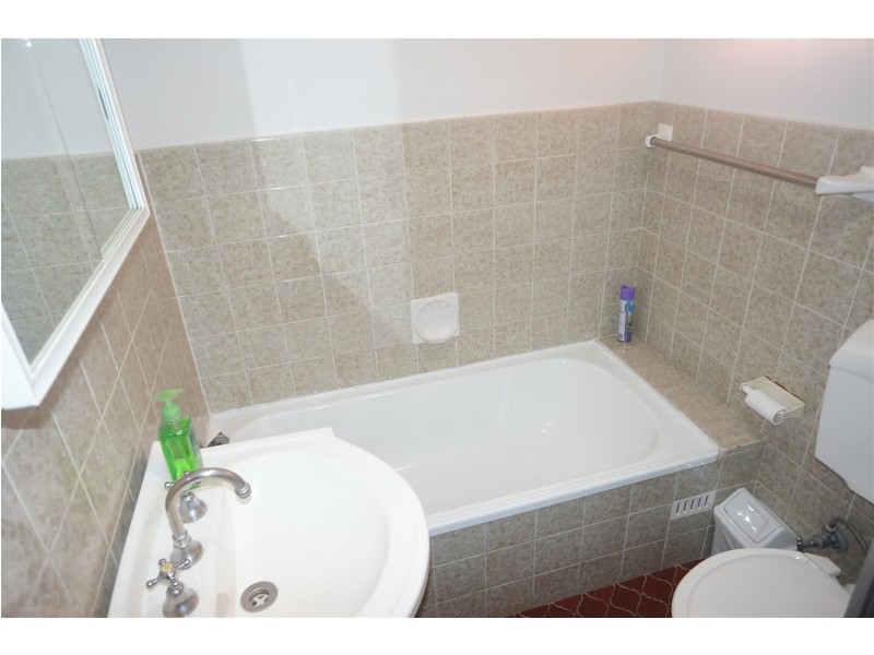 Unit 10/6 Goulburn Street, Warwick Farm NSW 2170