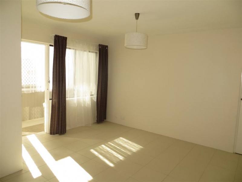 1/34 Remembrance Avenue, Warwick Farm NSW 2170