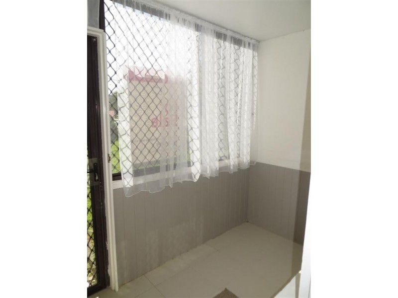 1/34 Remembrance Avenue, Warwick Farm NSW 2170