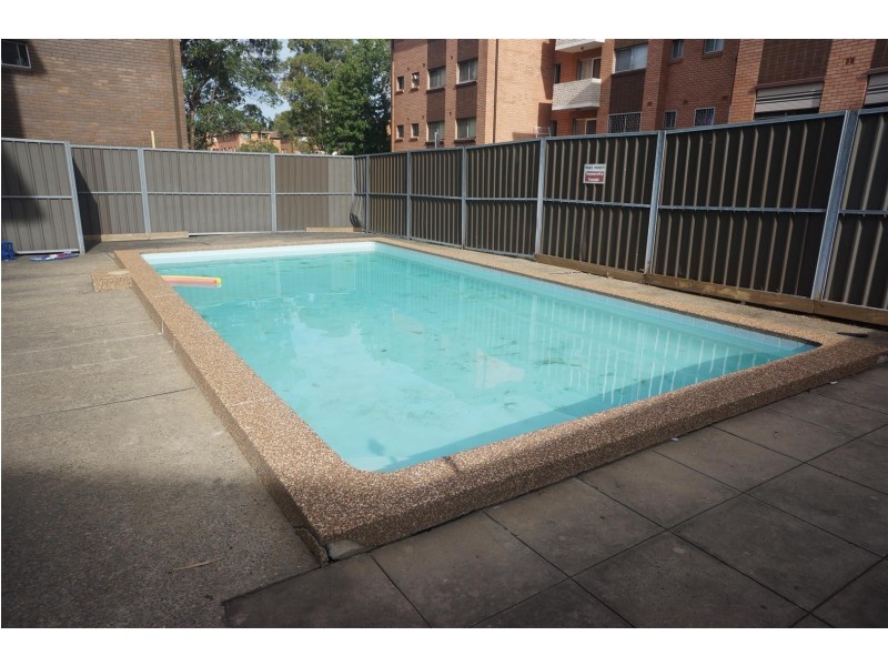 1/34 Remembrance Avenue, Warwick Farm NSW 2170
