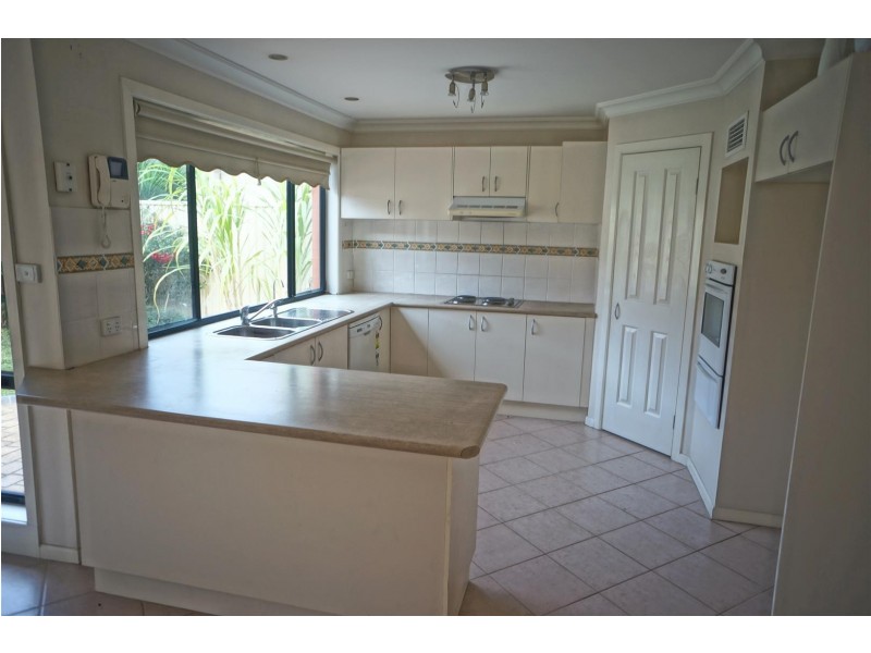 11 Bernier Way, Green Valley NSW 2168