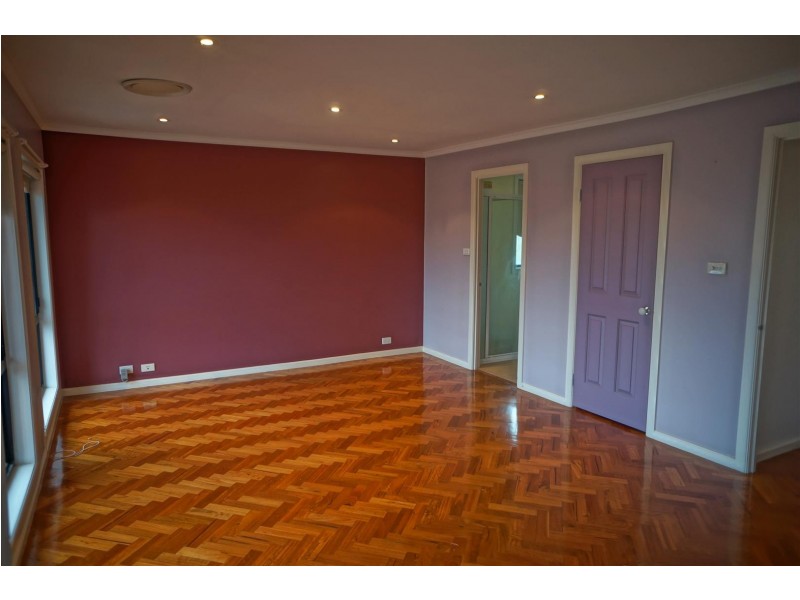 11 Bernier Way, Green Valley NSW 2168