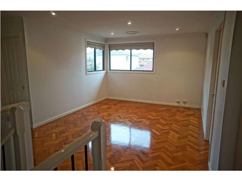 11 Bernier Way, Green Valley NSW 2168