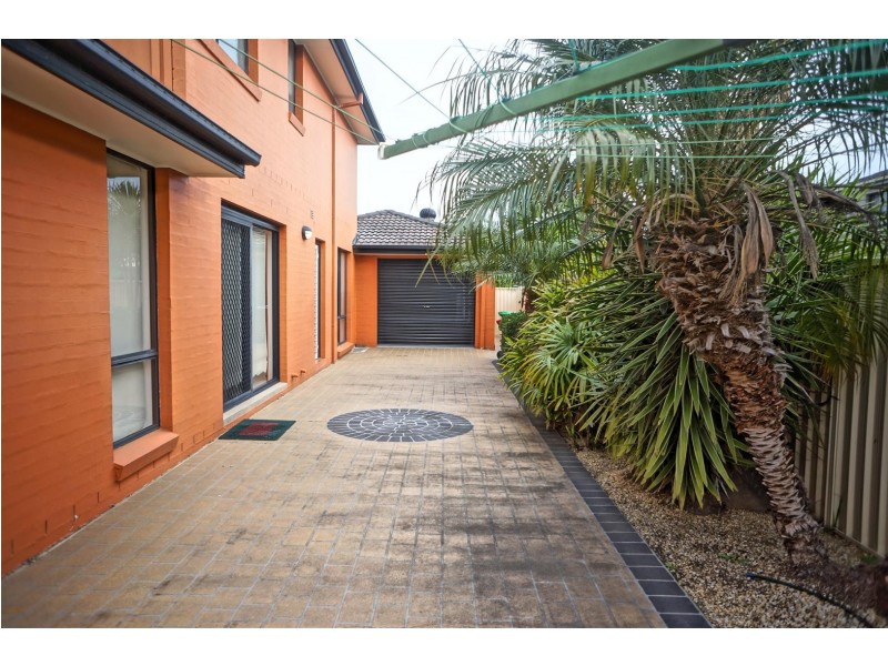 11 Bernier Way, Green Valley NSW 2168