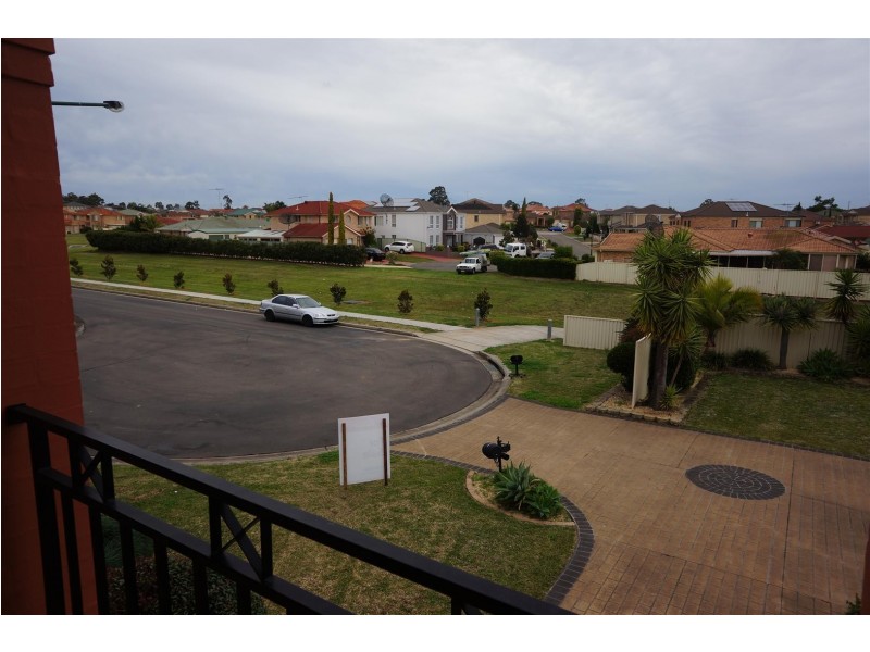 11 Bernier Way, Green Valley NSW 2168