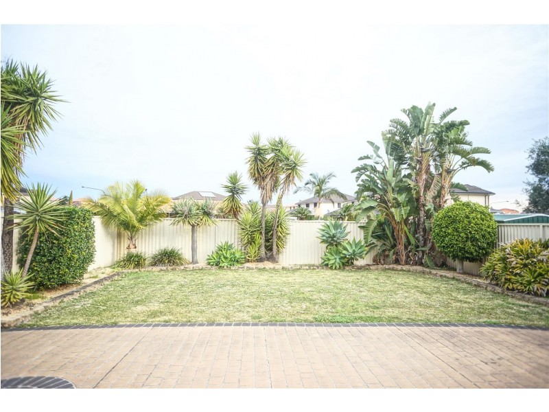 11 Bernier Way, Green Valley NSW 2168