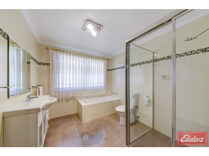 16 Redpa Close, West Hoxton NSW 2171