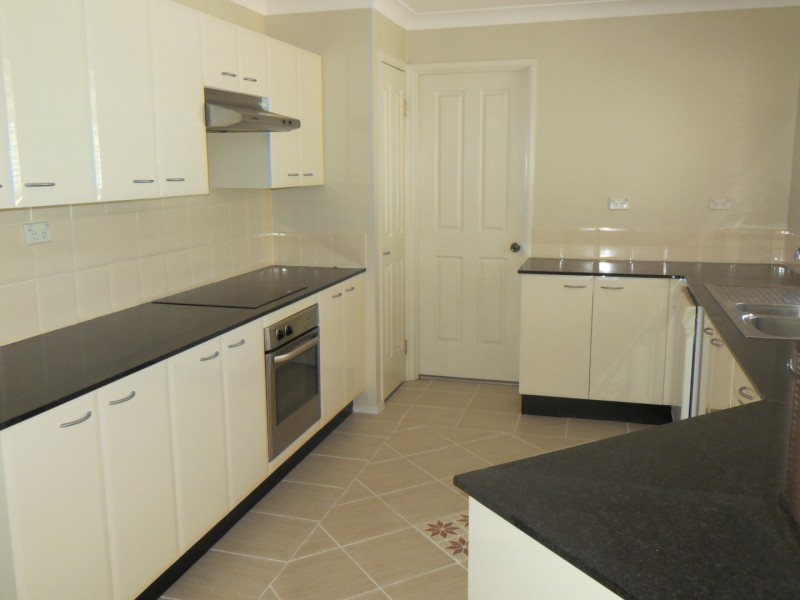 33 Derwent Road, Bringelly NSW 2556