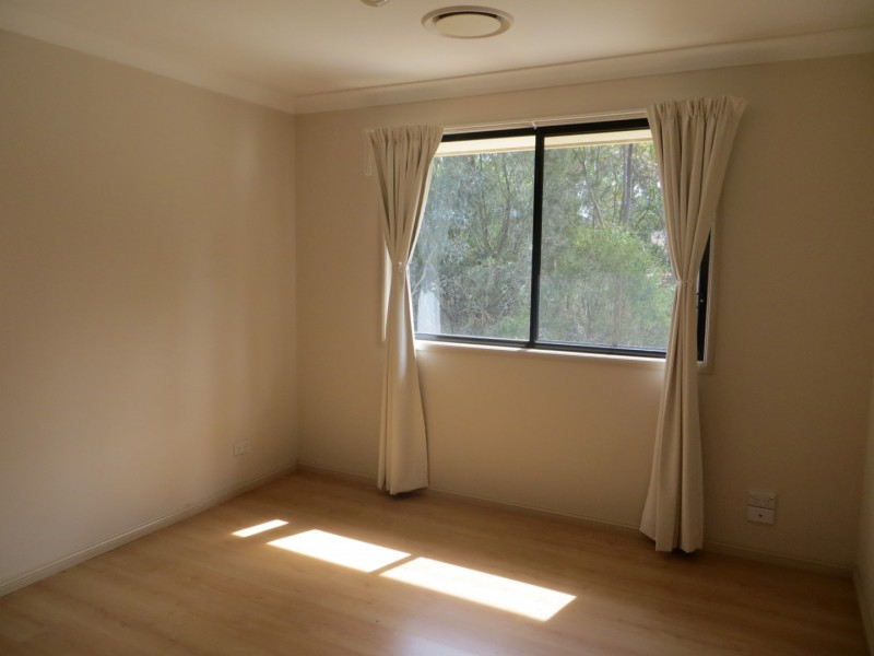 12 Lloyd Place, Casula NSW 2170