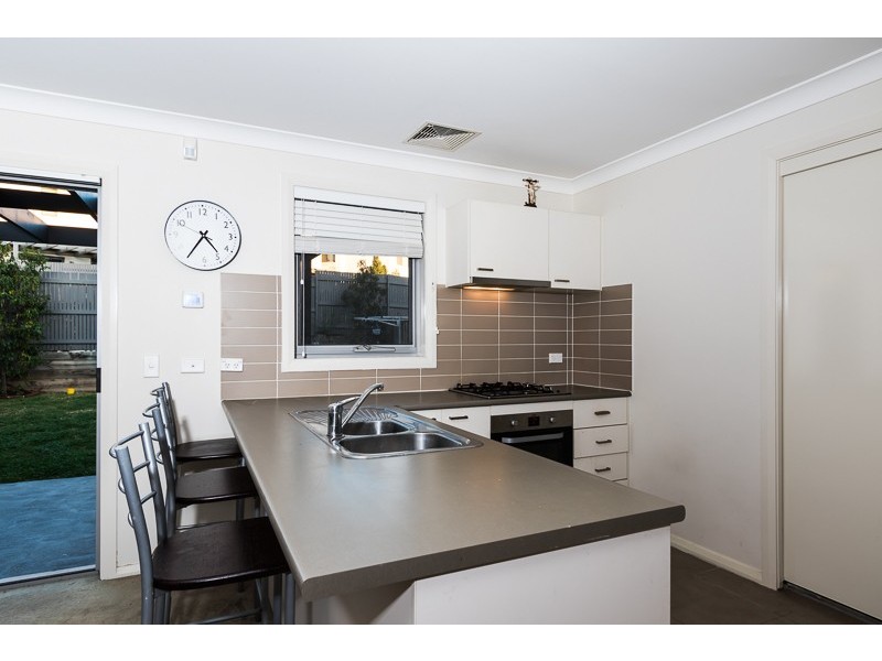 6 Matilda Lane, Glenfield NSW 2167