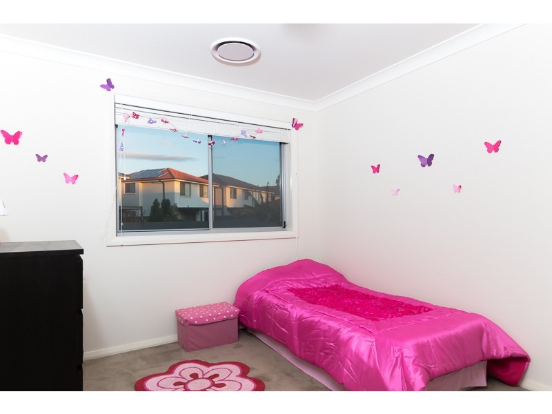 6 Matilda Lane, Glenfield NSW 2167