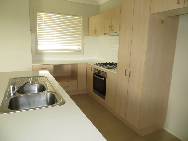75 Eleanor Drive, Glenfield NSW 2167