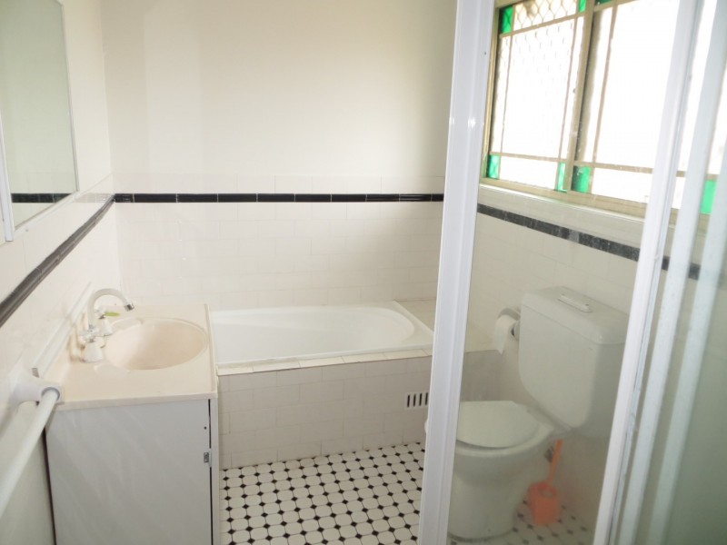 2/29 Flowerdale Road, Liverpool NSW 2170