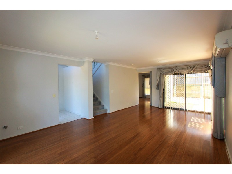 81 Atlantic Blvd, Glenfield NSW 2167