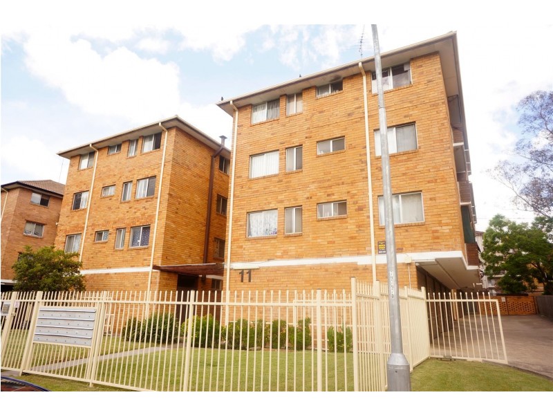 14/11 Forbes Street, Warwick Farm NSW 2170