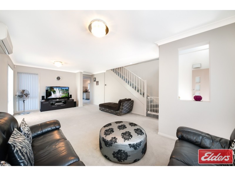 16 Mary Ann Drive, Glenfield NSW 2167