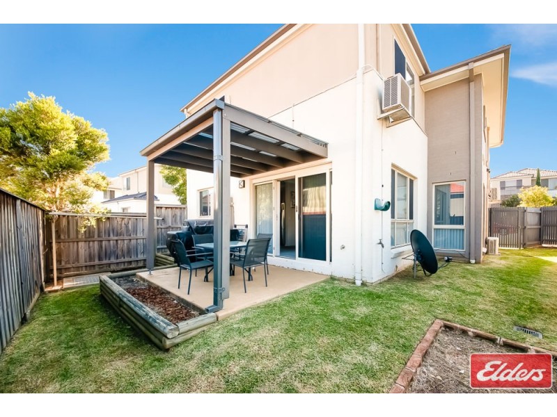 16 Mary Ann Drive, Glenfield NSW 2167