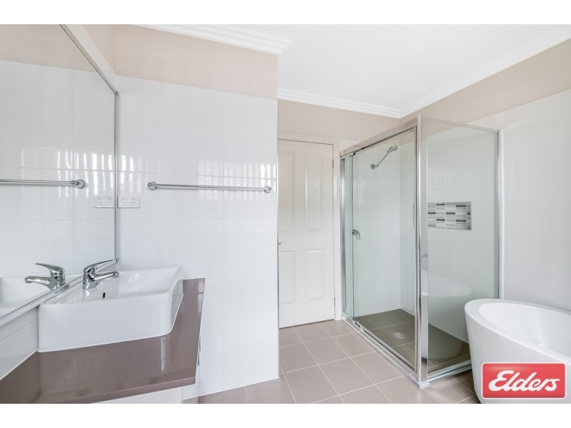 32 Baden Powell Ave, Leppington NSW 2179