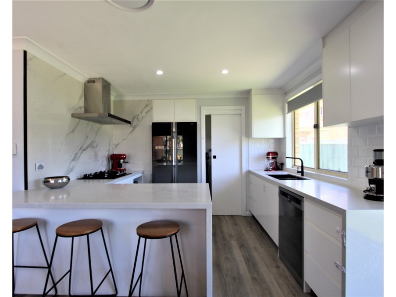 1 Palana Close, West Hoxton NSW 2171