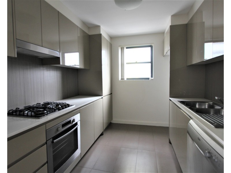 11/2 Bigge Street, Liverpool NSW 2170
