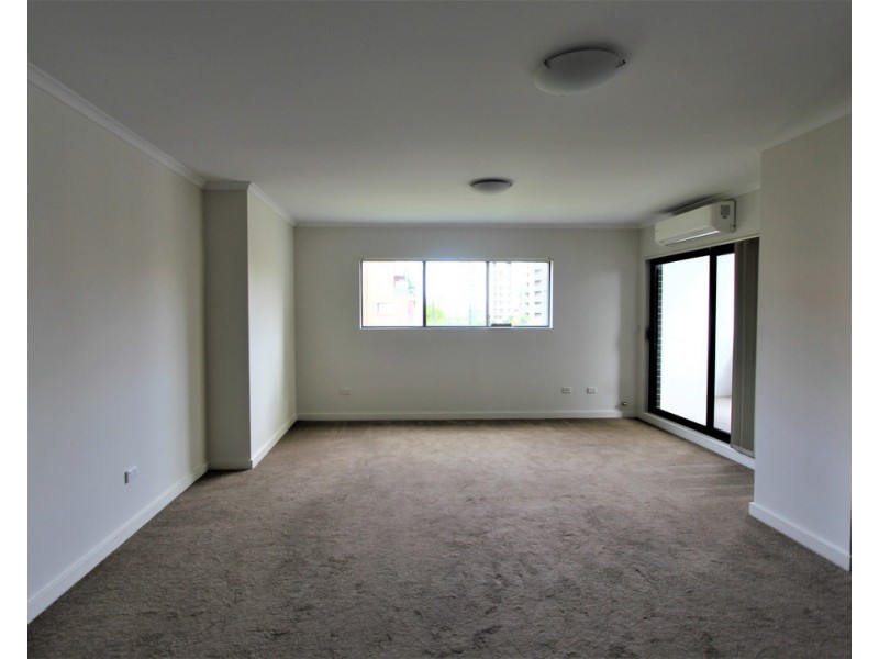 11/2 Bigge Street, Liverpool NSW 2170
