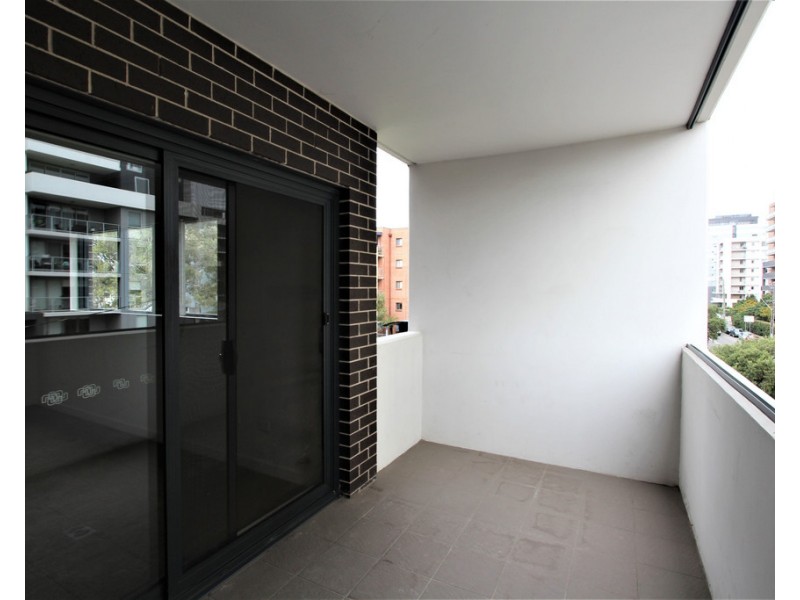 11/2 Bigge Street, Liverpool NSW 2170