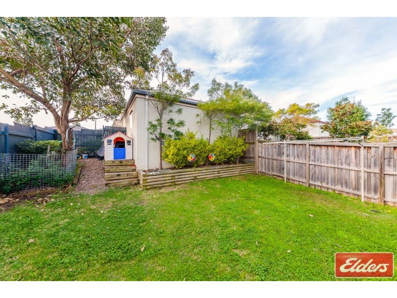 8 Hadlow Avenue, Glenfield NSW 2167