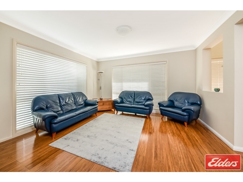 21 Hillsborough Crescent, Glenfield NSW 2167