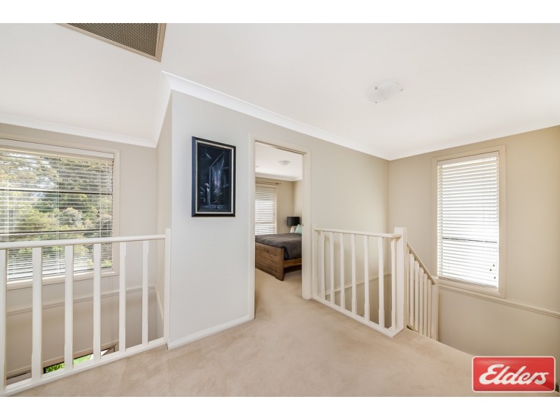 21 Hillsborough Crescent, Glenfield NSW 2167