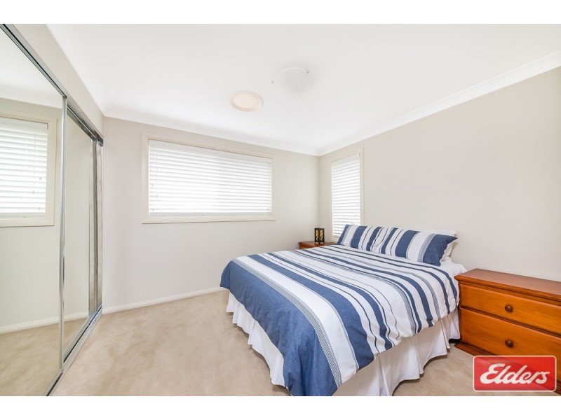 21 Hillsborough Crescent, Glenfield NSW 2167