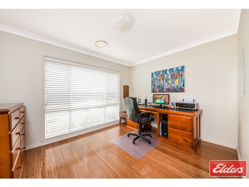 21 Hillsborough Crescent, Glenfield NSW 2167