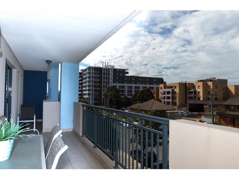 13/29 Castlereagh Street, Liverpool NSW 2170