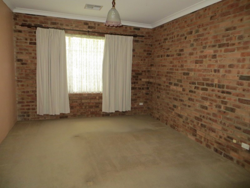 2 GOODSIR CLOSE, Rossmore NSW 2557