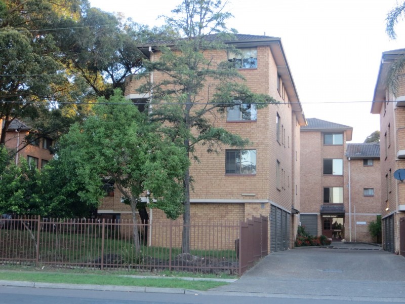 Unit 8/138 Moore Street, Liverpool NSW 2170