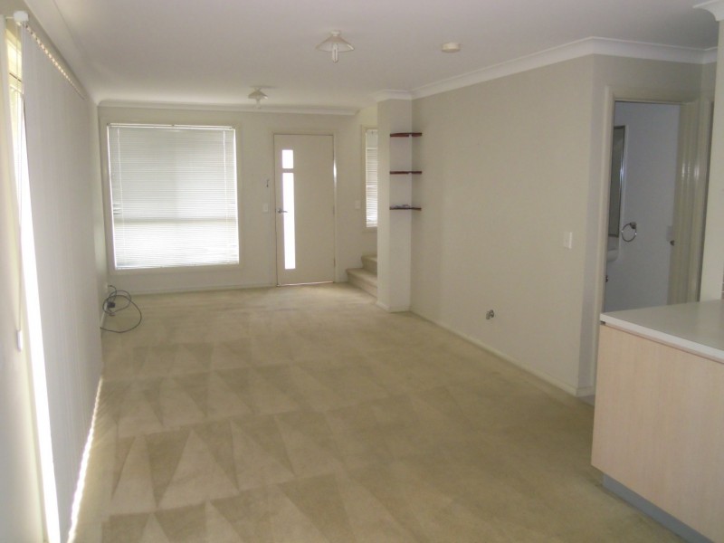 5 NEVA STREET, Glenfield NSW 2167