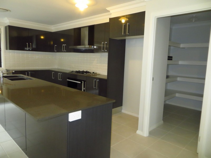 28 Domain Boulevard, Prestons NSW 2170