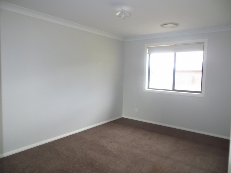 28 Domain Boulevard, Prestons NSW 2170