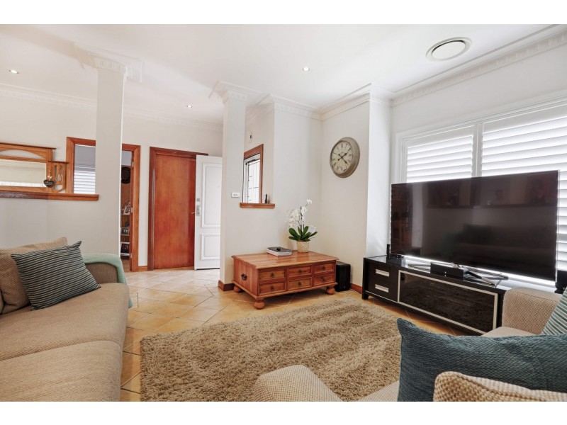 18 Aintree Close, Casula NSW 2170