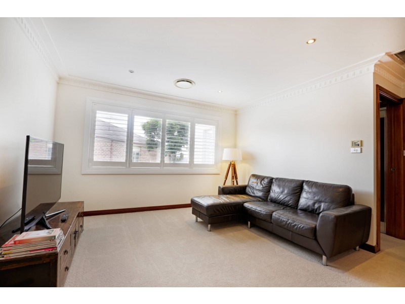 18 Aintree Close, Casula NSW 2170