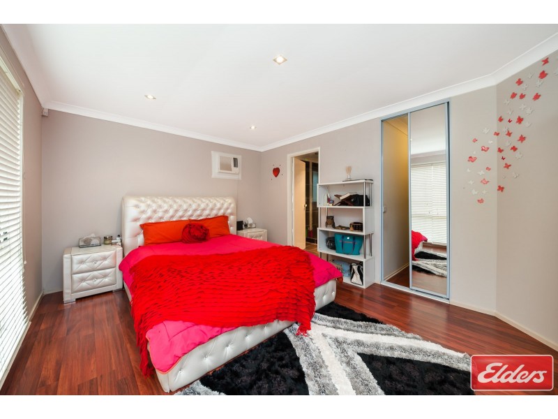 33 Richlands Place, Prestons NSW 2170