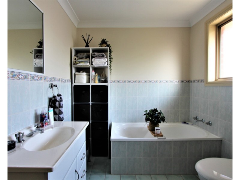 1/9-11 Weir Crescent, Lurnea NSW 2170